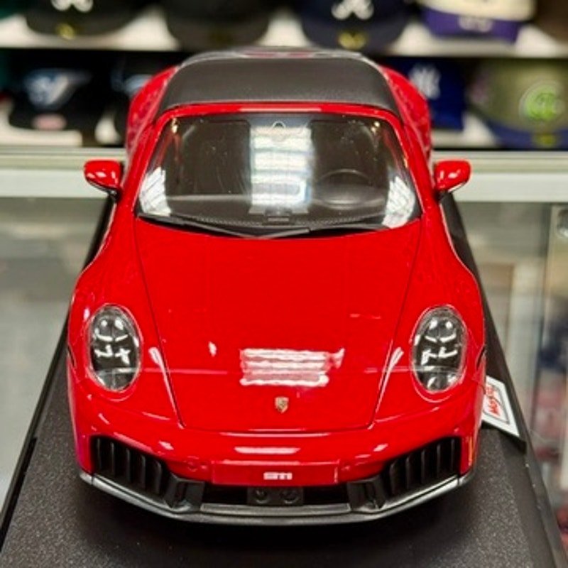1/18 Porsche 911 Targa GTS Red Maisto Diecast Model Car | New - Product Image