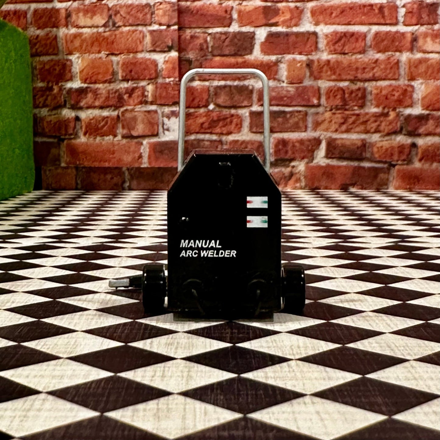 1/18 Scale Battery Charger (1/12 1/10) Prop Shop Tool Garage Diorama | NEW - Product Image