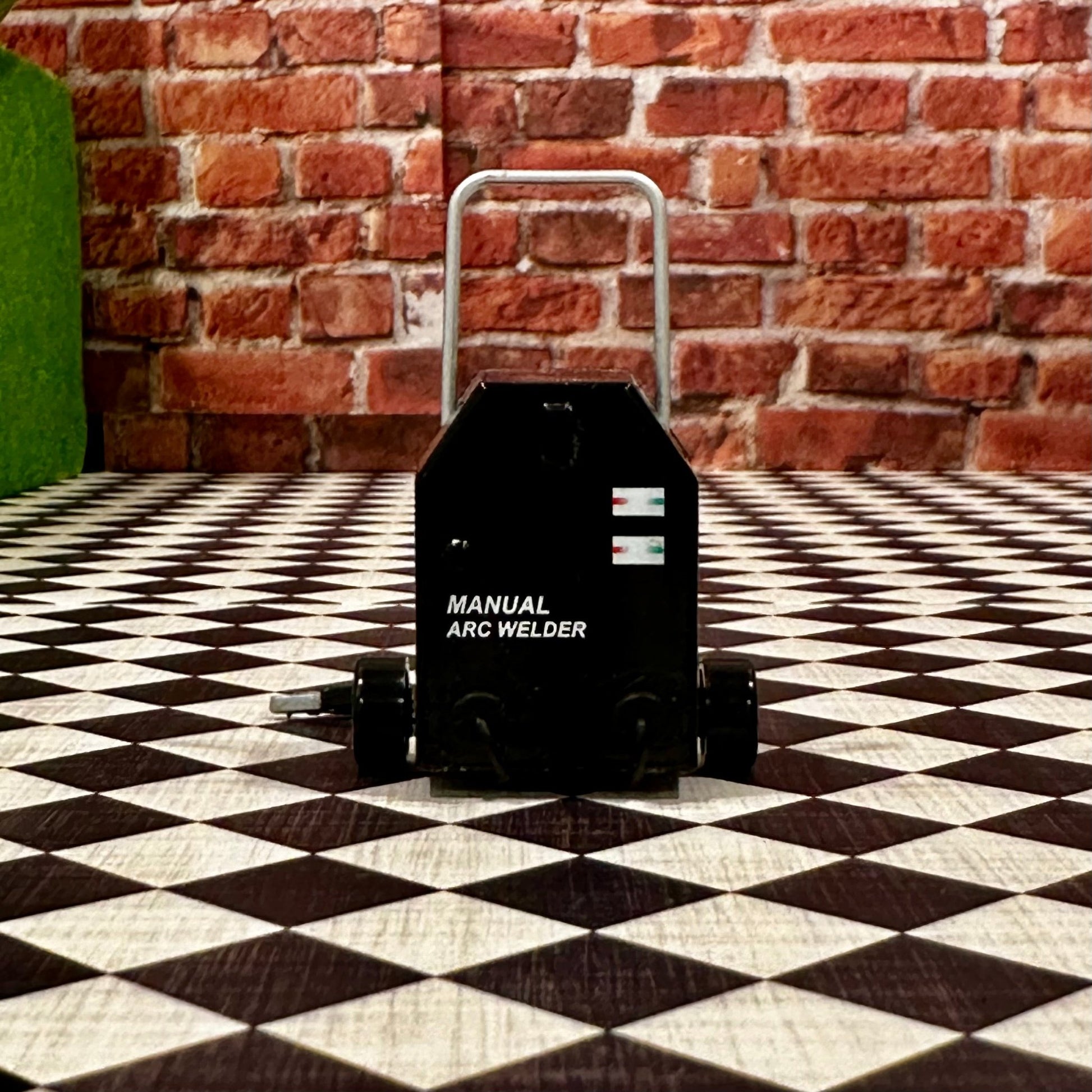 1/18 Scale Battery Charger (1/12 1/10) Prop Shop Tool Garage Diorama | NEW - Product Image