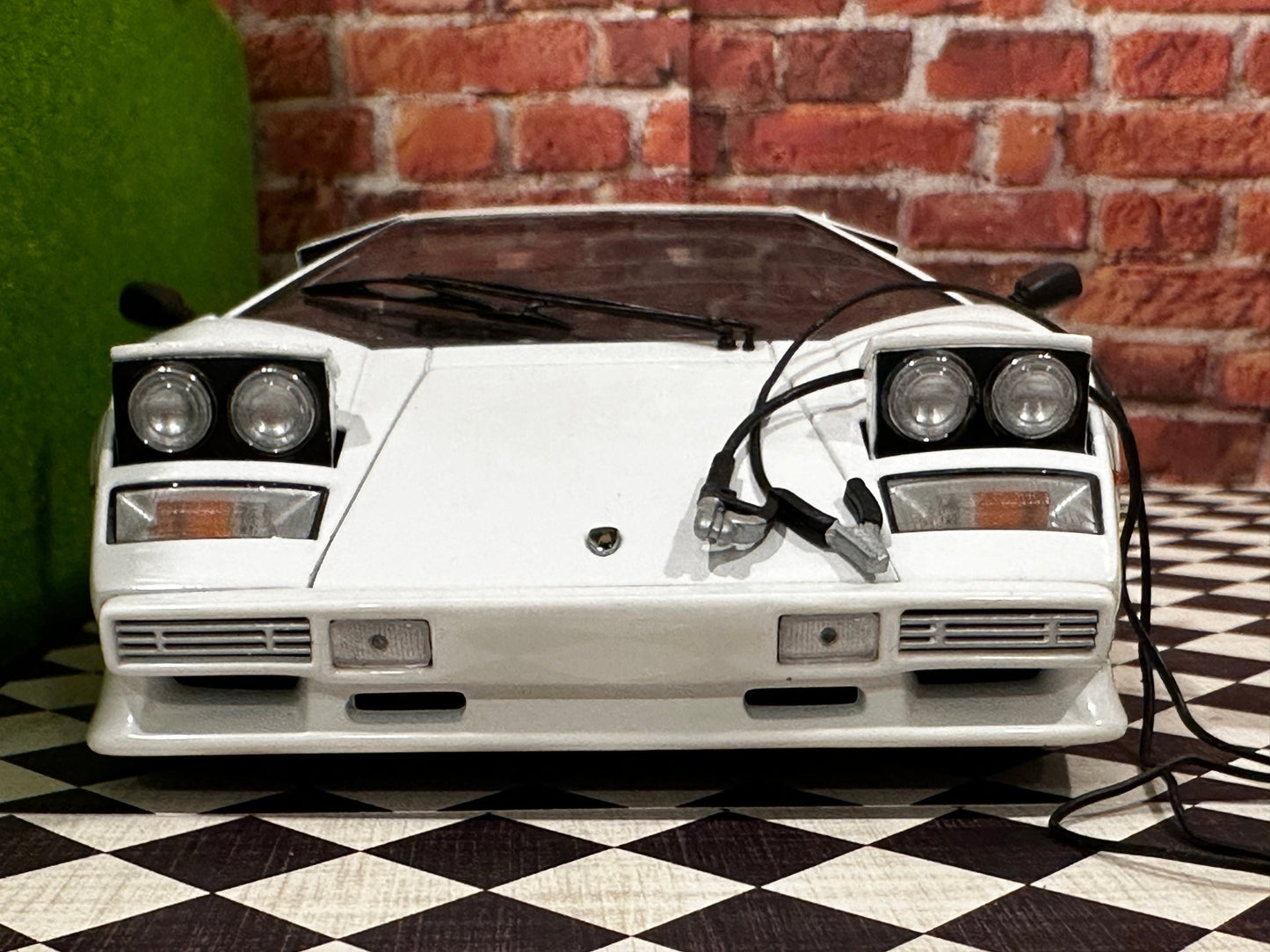 1/18 Scale Battery Charger (1/12 1/10) Prop Shop Tool Garage Diorama | NEW - Product Image