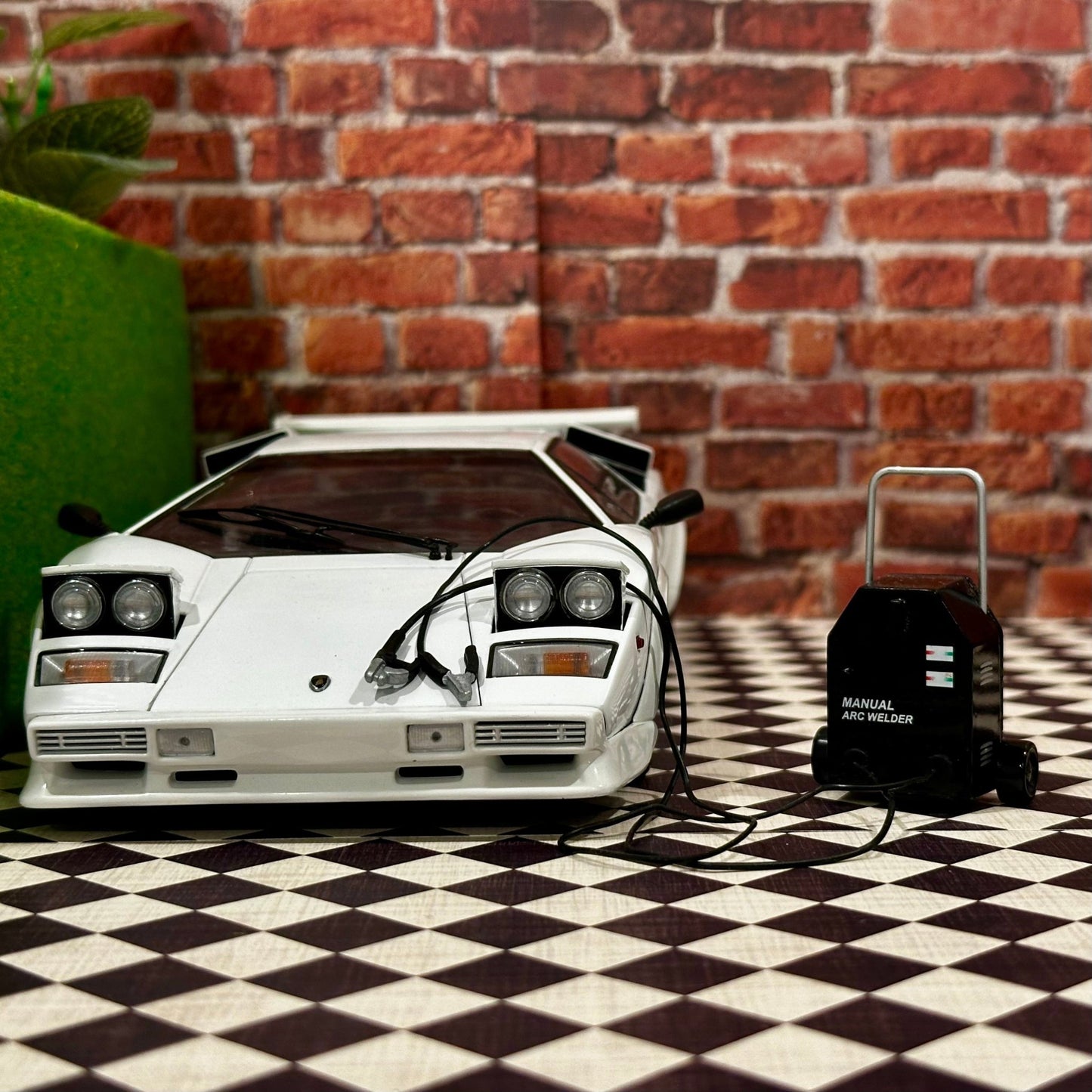 1/18 Scale Battery Charger (1/12 1/10) Prop Shop Tool Garage Diorama | NEW - Product Image