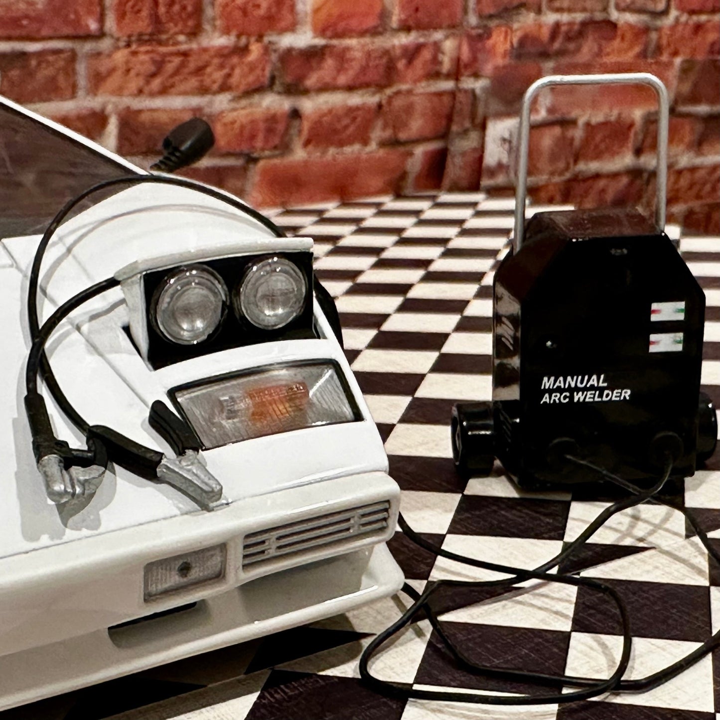 1/18 Scale Battery Charger (1/12 1/10) Prop Shop Tool Garage Diorama | NEW - Product Image