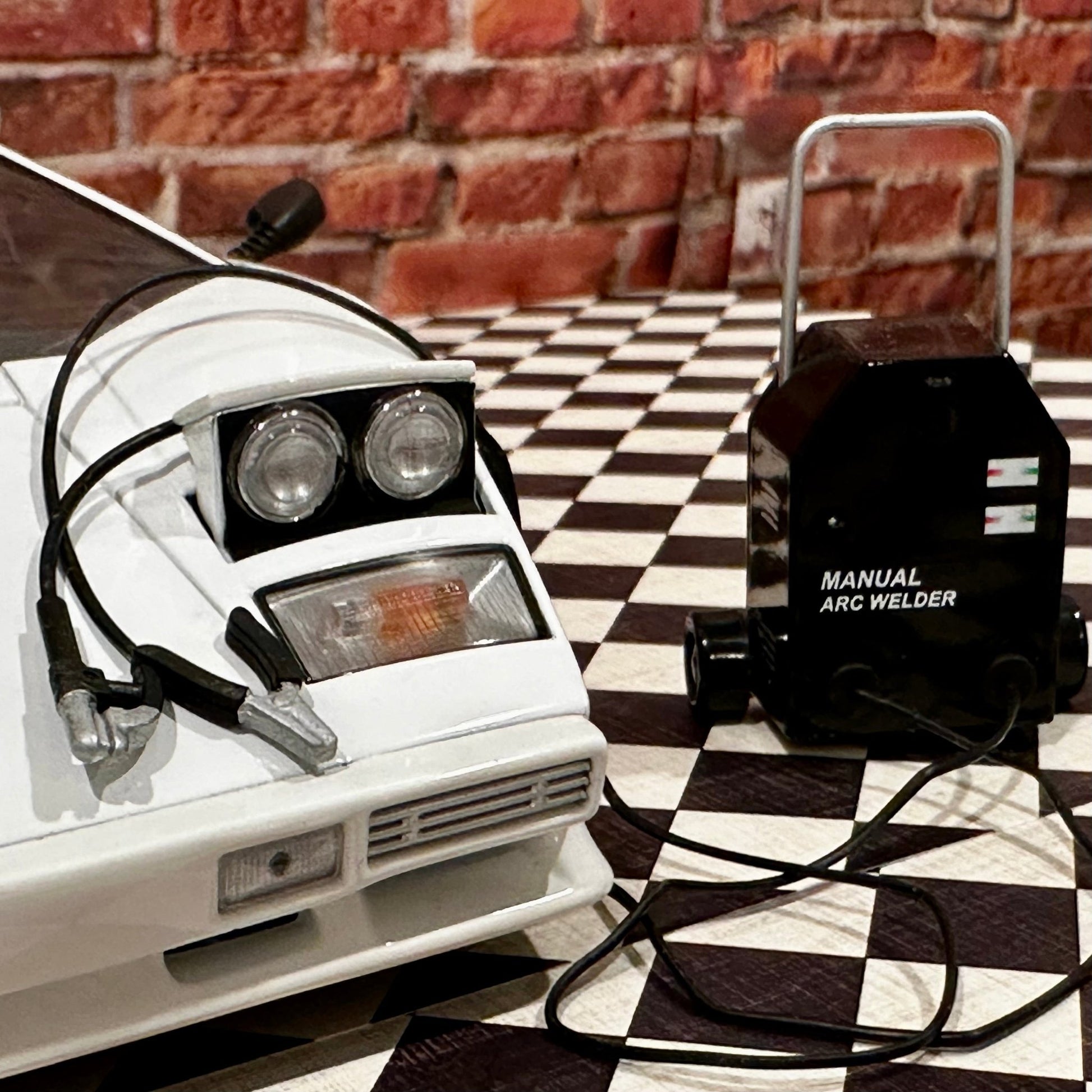 1/18 Scale Battery Charger (1/12 1/10) Prop Shop Tool Garage Diorama | NEW - Product Image