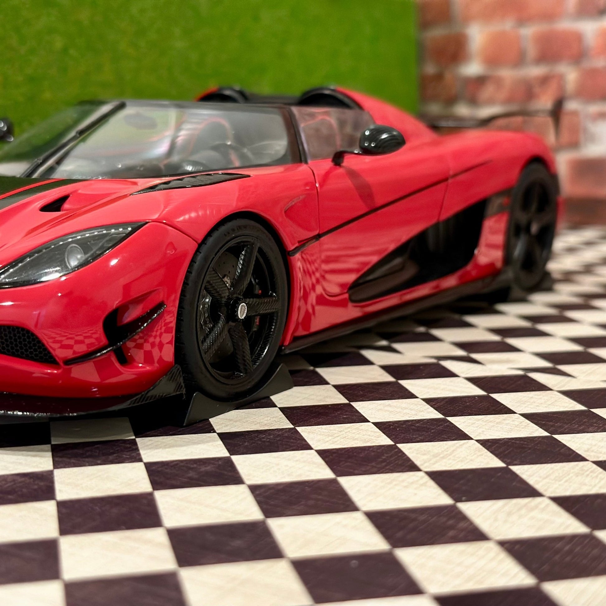 1/18 Scale Diecast Tire Wheel Chocks Car Tire Stopper Block Stop Roll 4 Piece - Product Image