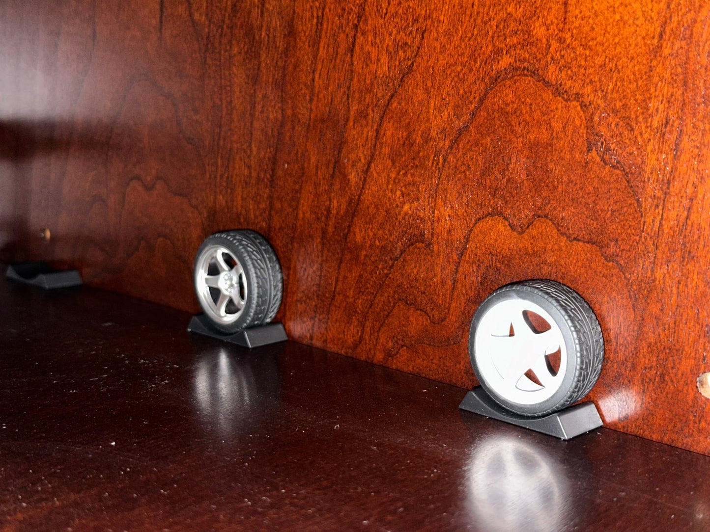 1/18 Scale Diecast Tire Wheel Chocks Car Tire Stopper Block Stop Roll 4 Piece - Product Image