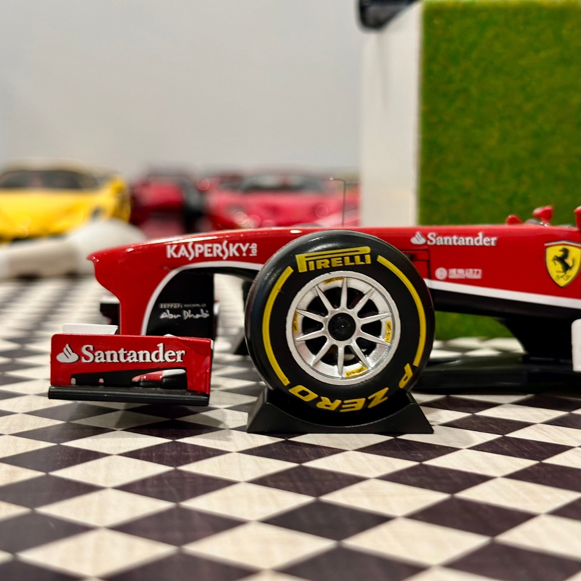 1/18 Scale Diecast Tire Wheel Chocks Car Tire Stopper Block Stop Roll 4 Piece - Product Image