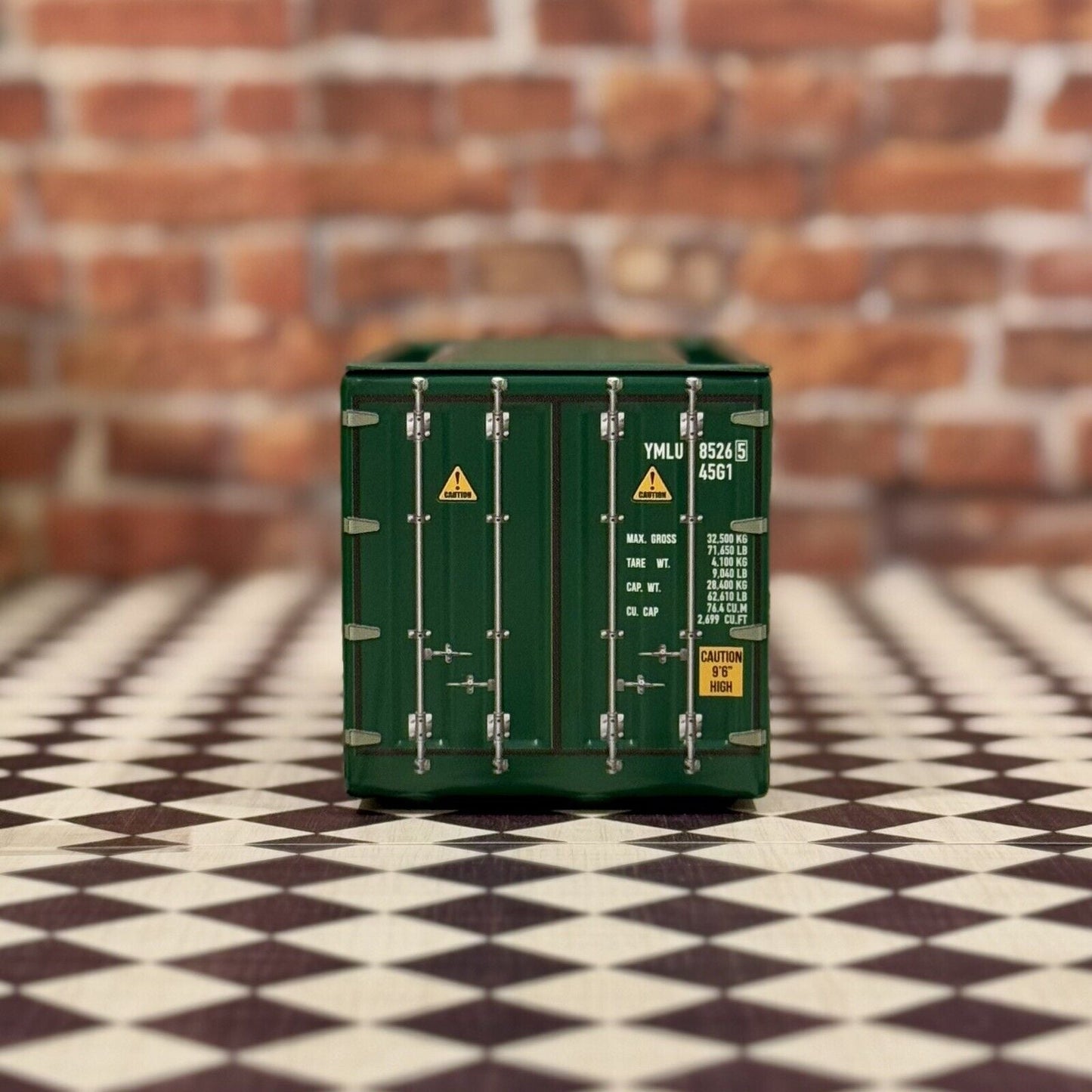 1/24 Shipping Container (1/24 1/20) Prop Diorama Figurine | Made in Japan | NEW - Product Image