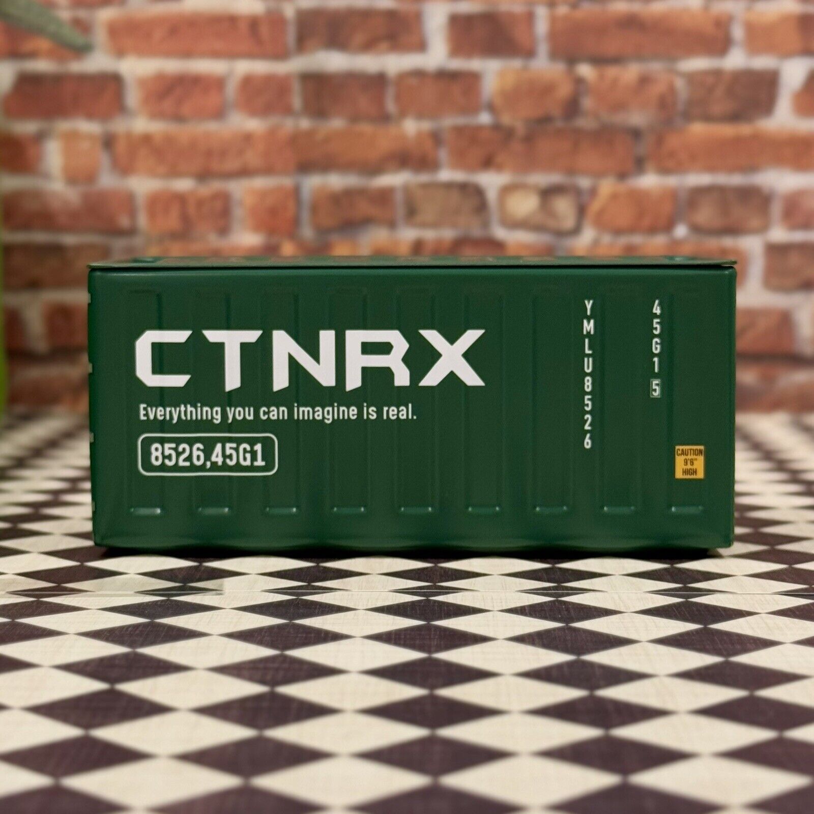 1/24 Shipping Container (1/24 1/20) Prop Diorama Figurine | Made in Japan | NEW - Product Image