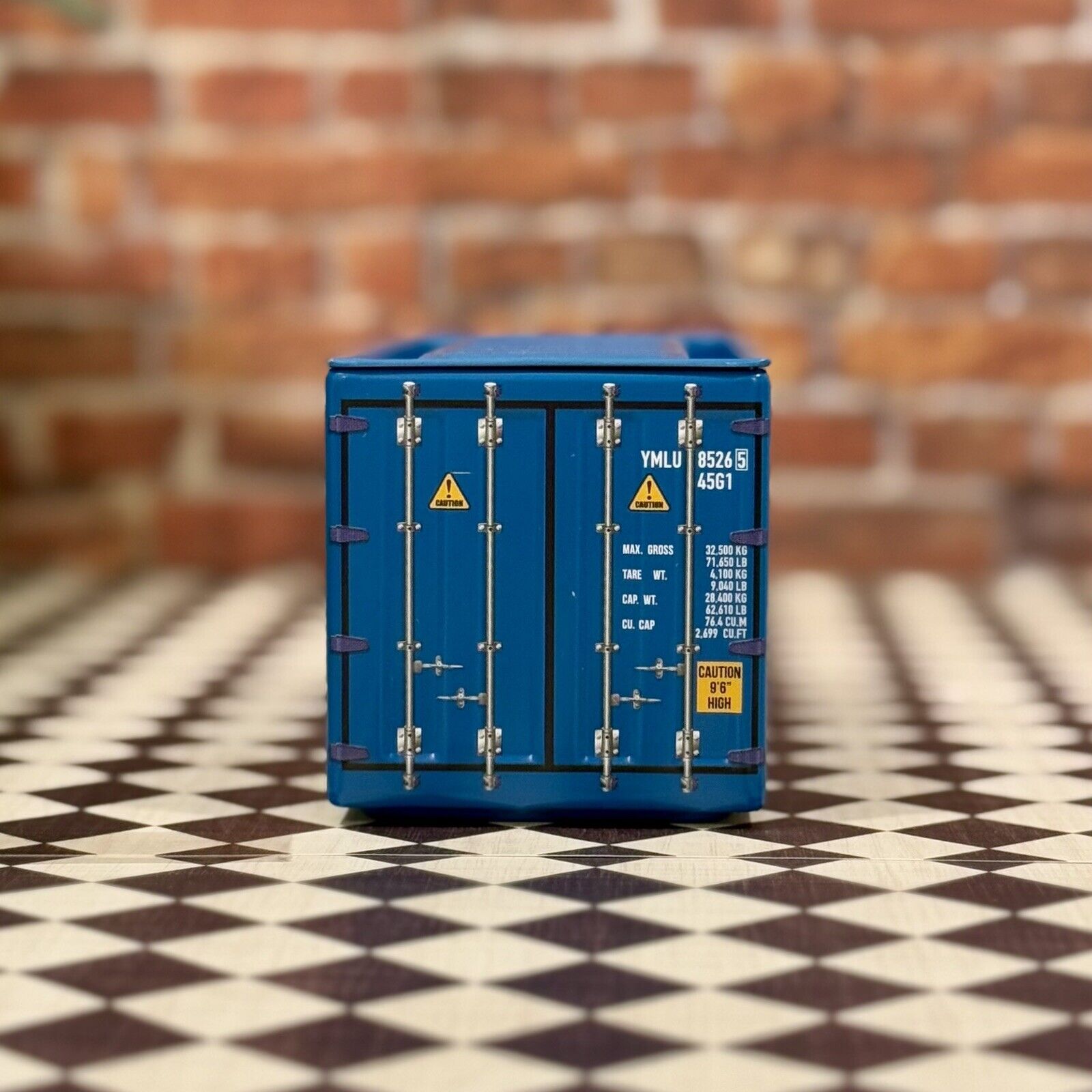 1/24 Shipping Container (1/24 1/20) Prop Diorama Figurine | Made in Japan | NEW - Product Image