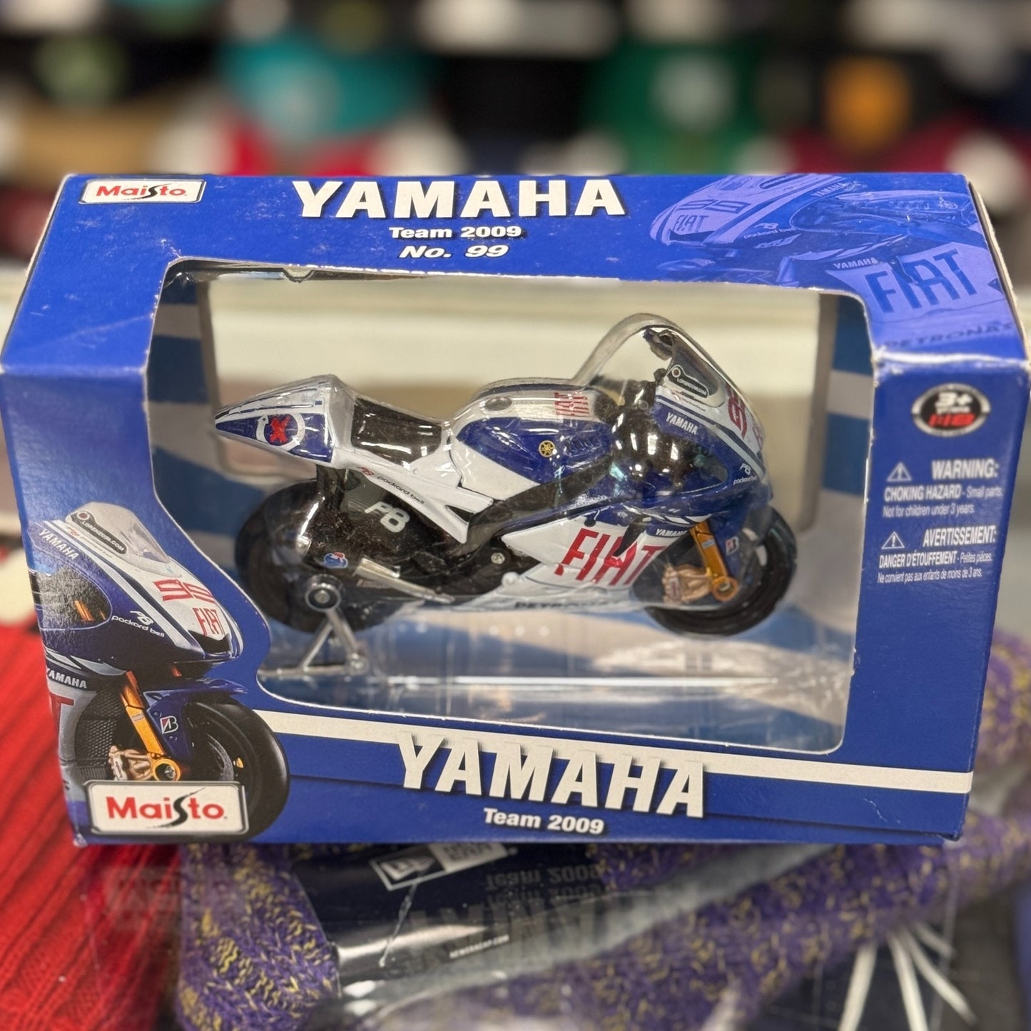 1/18 Yamaha Maisto Racing Motorcycle White/Blue | Rare
