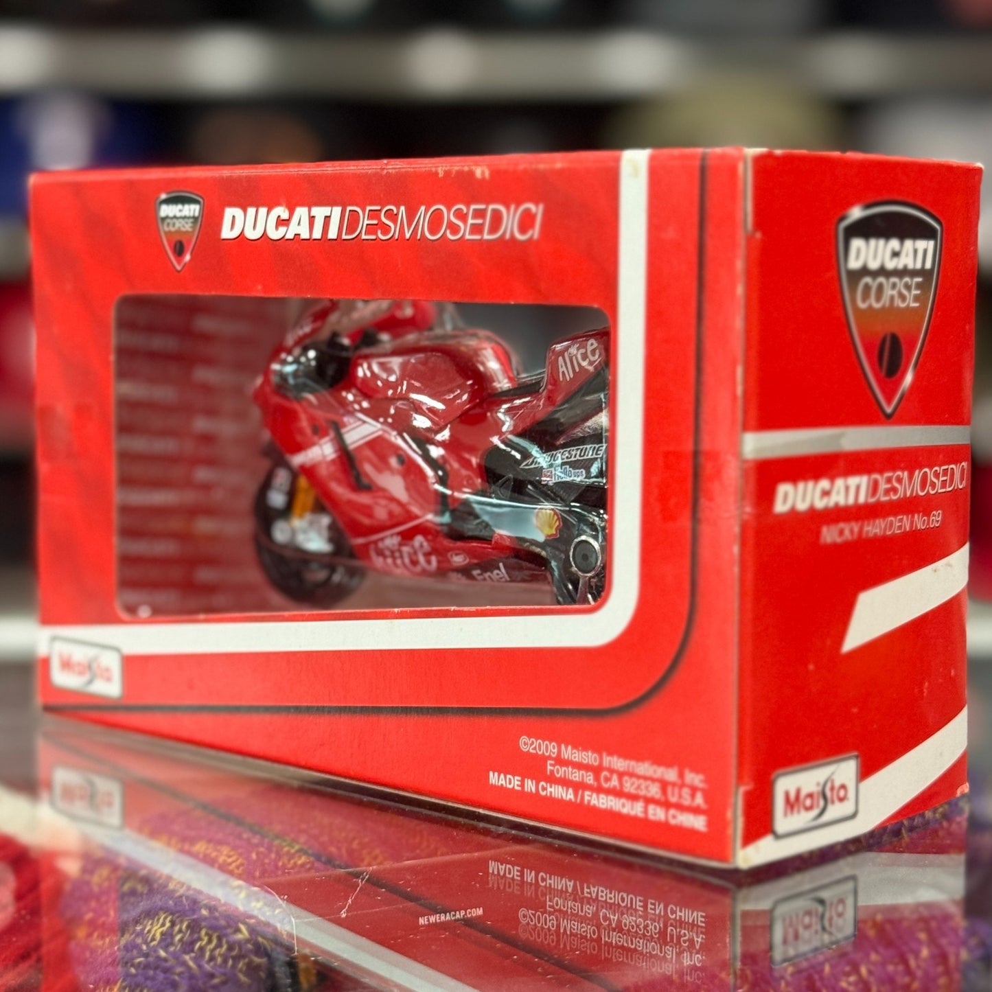 1/18 Ducati Corse Desmosedici 'Nicky Haden #69' Maisto Racing Motorcycle | Rare