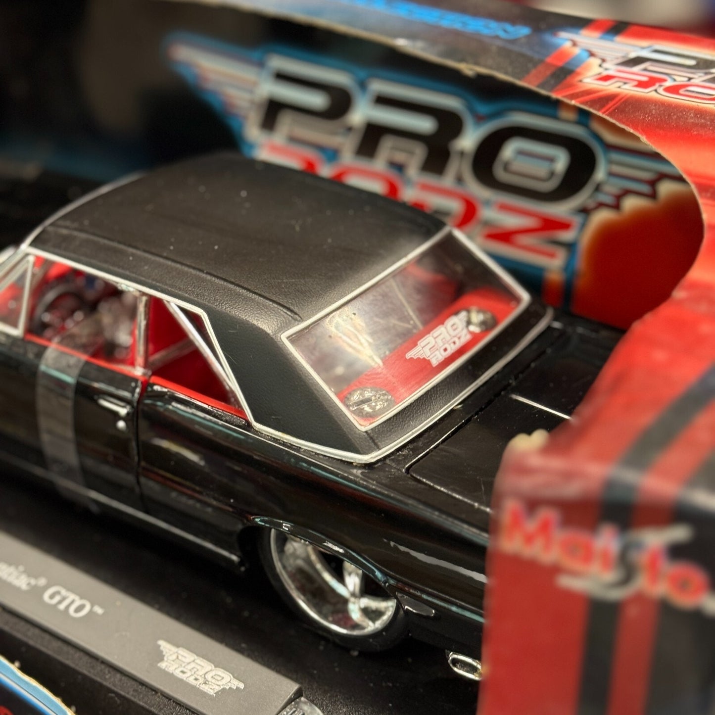 1/18 1965 Pontiac GTO Black Maisto Pro Rodz Diecast Car | New