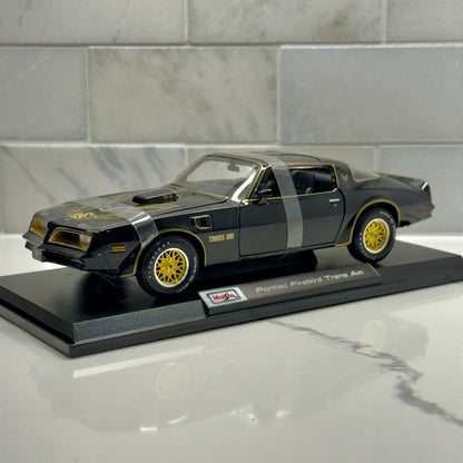 1977 Pontiac Trans Am 'Smokey and the Bandit' Diecast Car 1/18 Scale Black Gold | New
