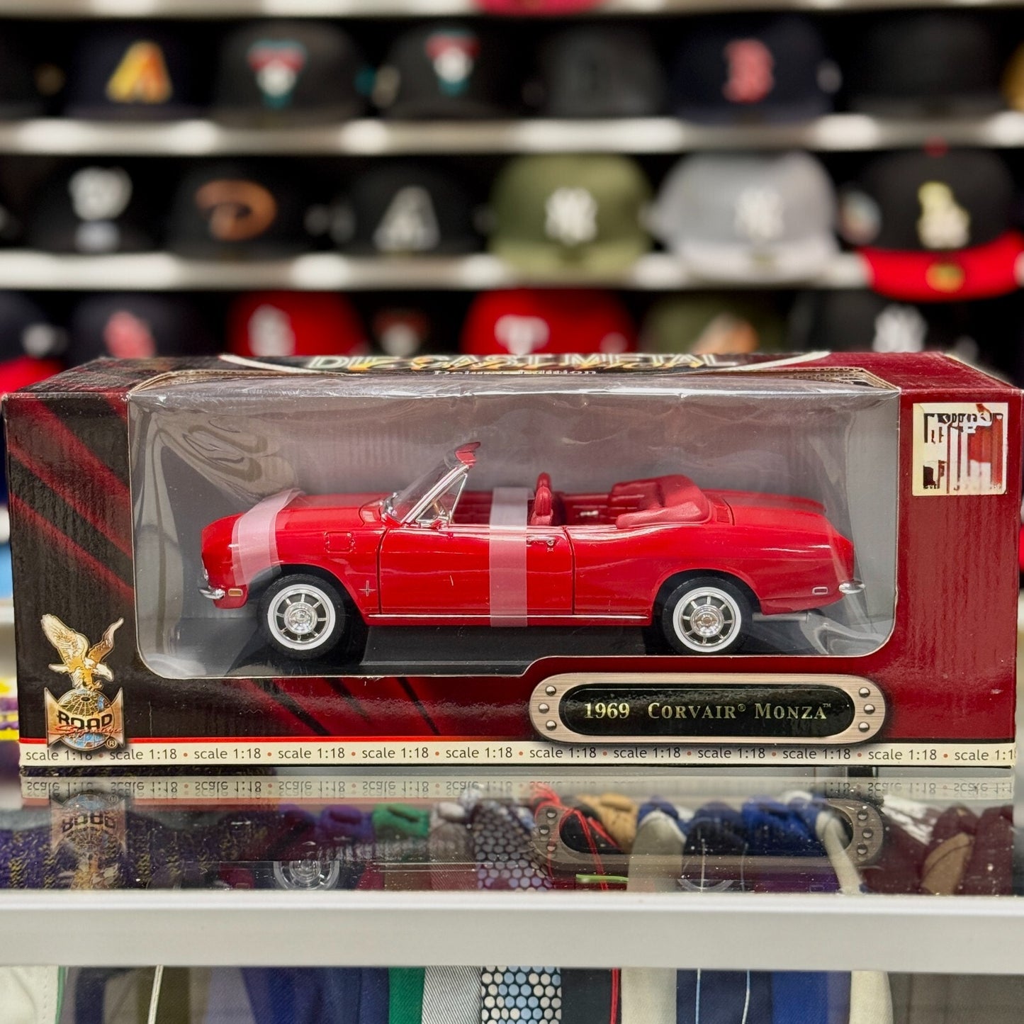 1/18 1969 Chevrolet Corvair Monza Convertible Red Road Signature | New