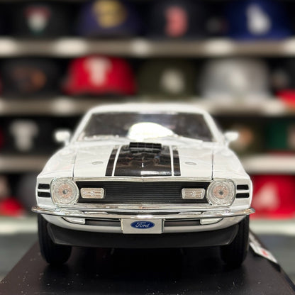 Maisto 1/18 1970 Ford Mustang Mach 1 Rare White Diecast Model Car | New