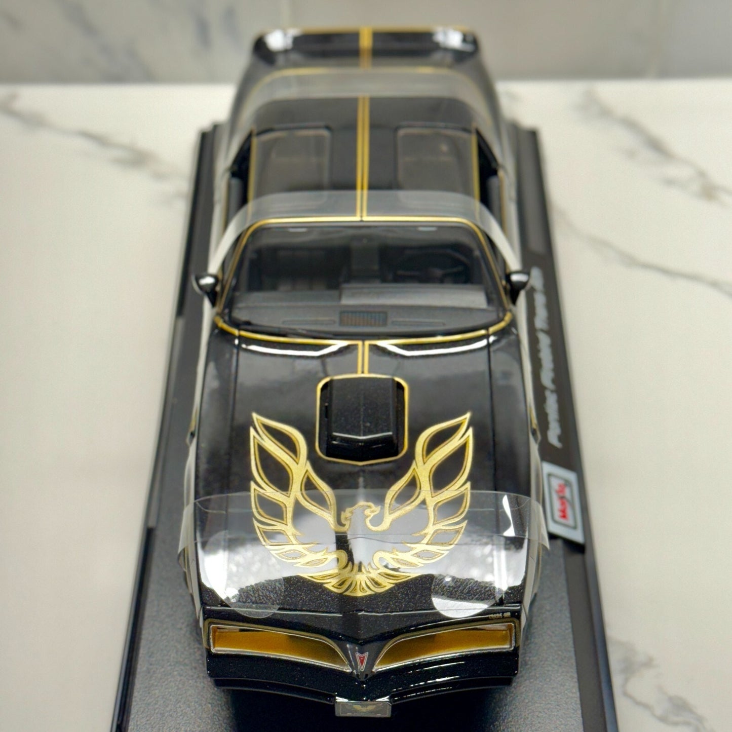 1977 Pontiac Trans Am 'Smokey and the Bandit' Diecast Car 1/18 Scale Black Gold | New