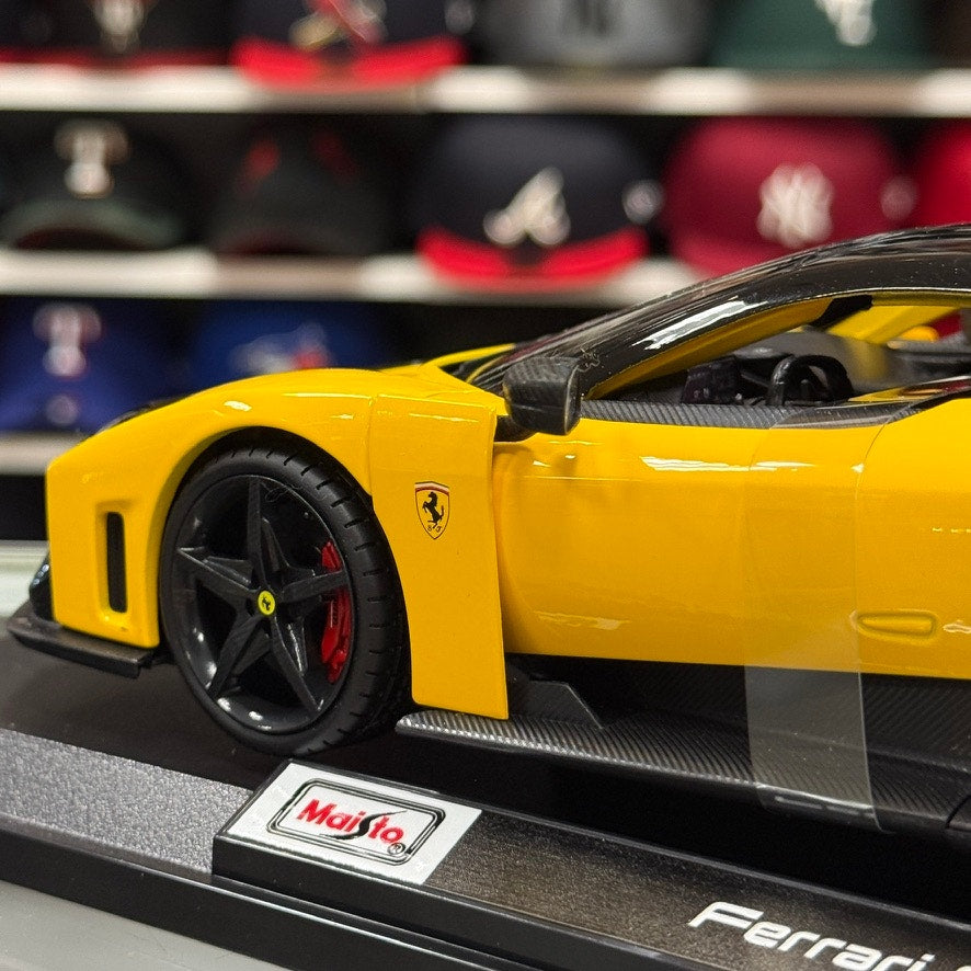 1/18 Ferrari F80 Yellow Hypercar Diecast Model Car | New