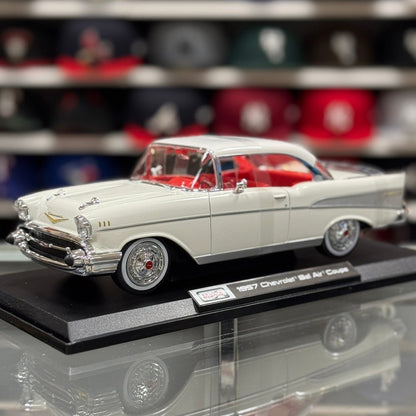 1/18 Chevrolet 1957 Bel Air White Classic Coupe Diecast Model Car | New