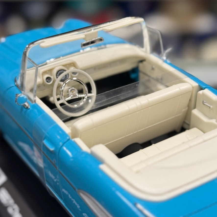1:18 1957 Chevrolet Bel Air Convertible Light Blue Diecast Model Car