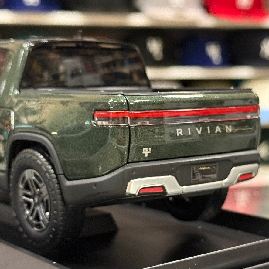 1:18 Rivian R1T Electric Pickup Truck Green Diecast Model Truck | New