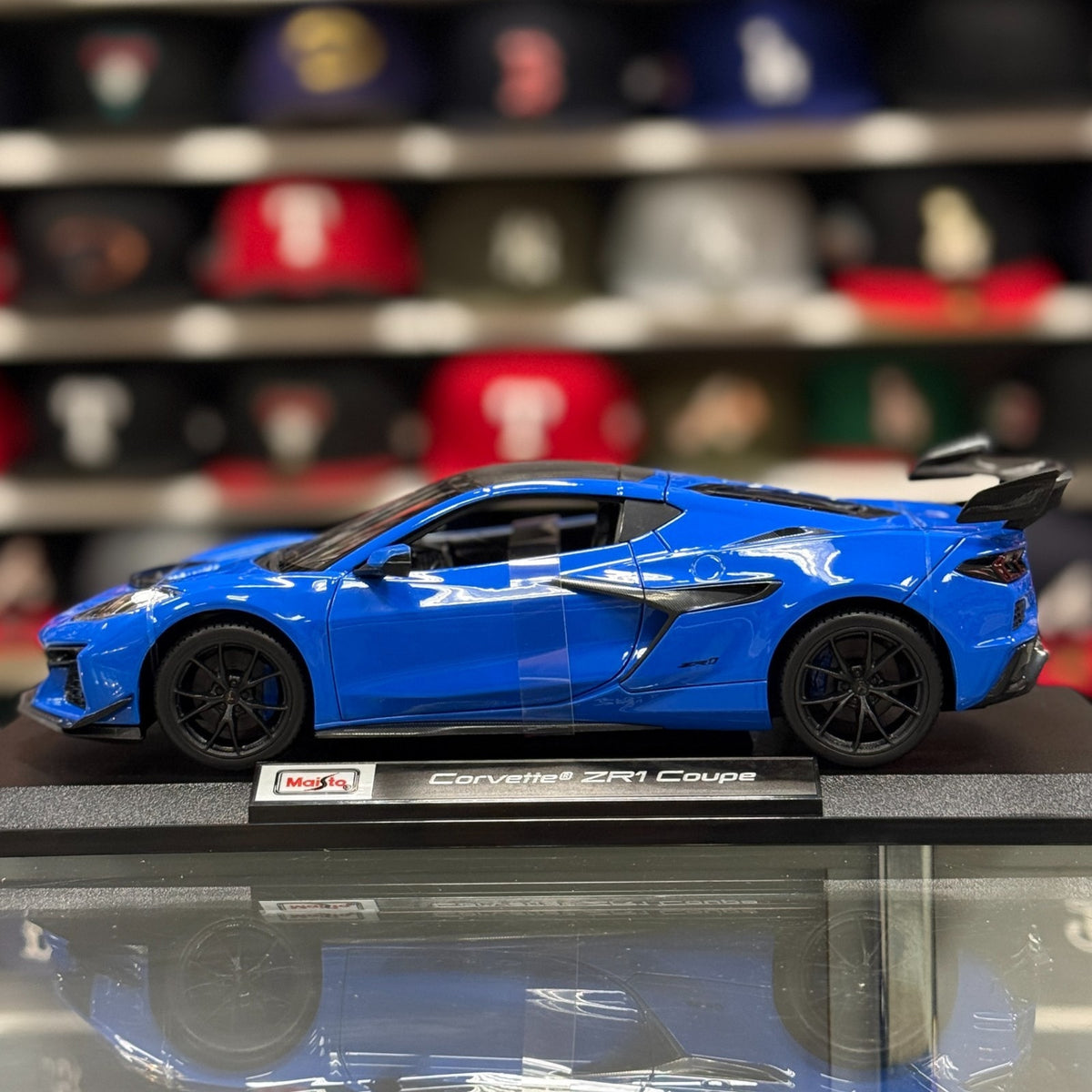 Maisto 1/18 Corvette ZR1 Coupe Deep Blue Special Edition Diecast Model Car | New - Product Image