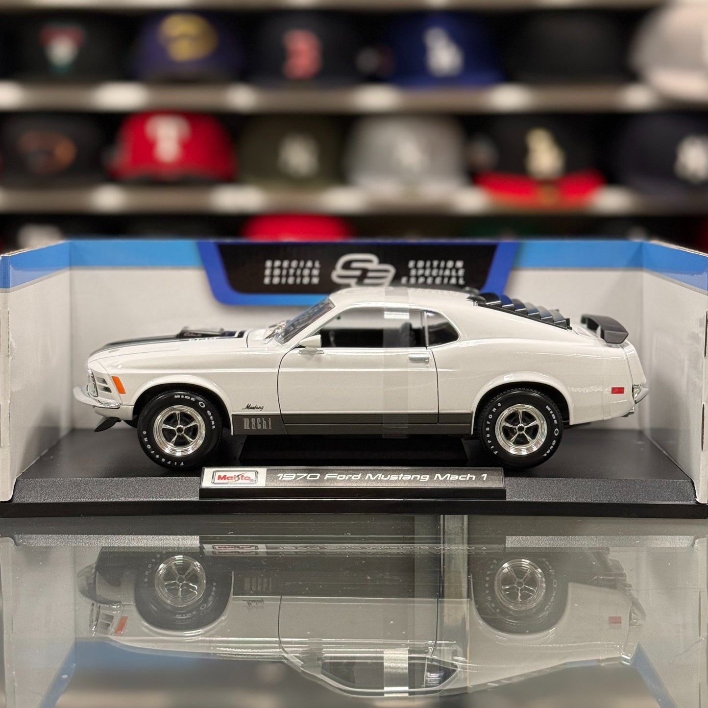 Maisto 1/18 1970 Ford Mustang Mach 1 Rare White Diecast Model Car | New