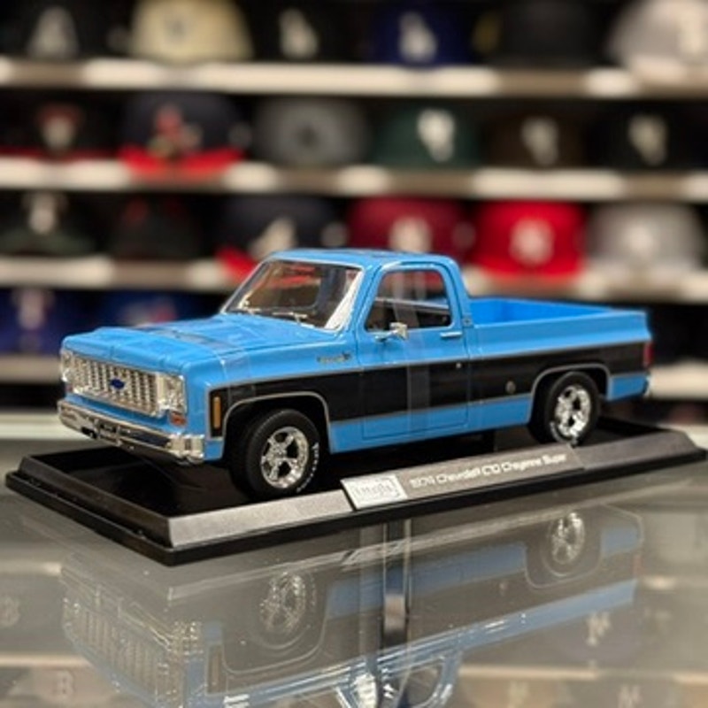 1/18 Chevrolet 1979 C10 Cheyenne Super Blue Pickup Truck Diecast Model | New