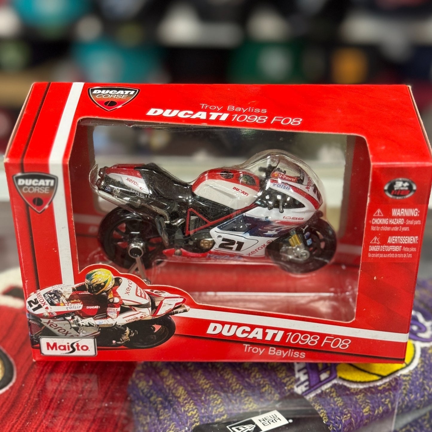 1/18 Ducati Corse Desmosedici 'Troy Bayliss #21' Maisto Racing Motorcycle | Rare