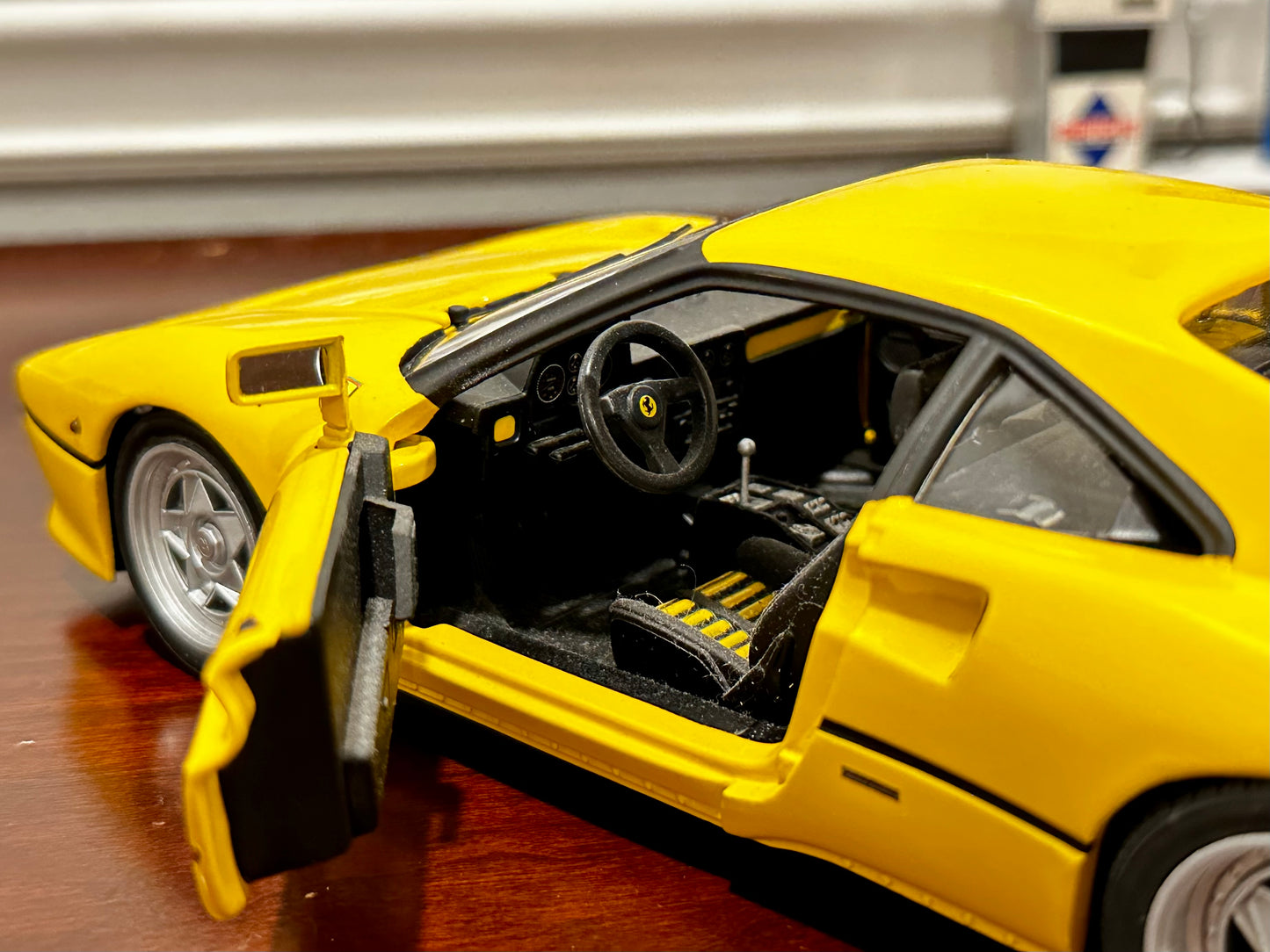 1/18 Ferrari 288 GTO Yellow Hot Wheels Elite | In Box