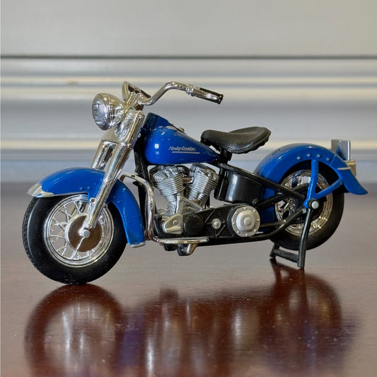 1:18 Maisto Harley Davidson Road King Royal Blue Diecast Model Motorcycle
