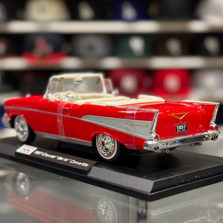 1/18 Chevrolet 1957 Bel Air Red Convertible Diecast Model Car | New