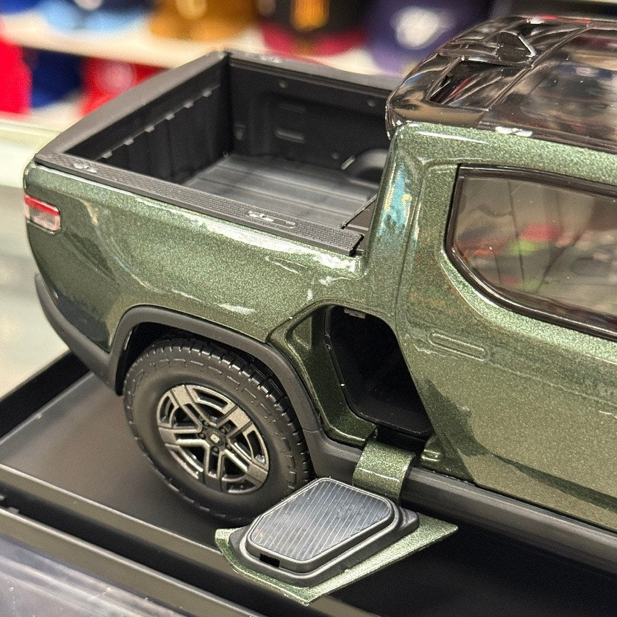 1:18 Rivian R1T Electric Pickup Truck Green Diecast Model Truck | New