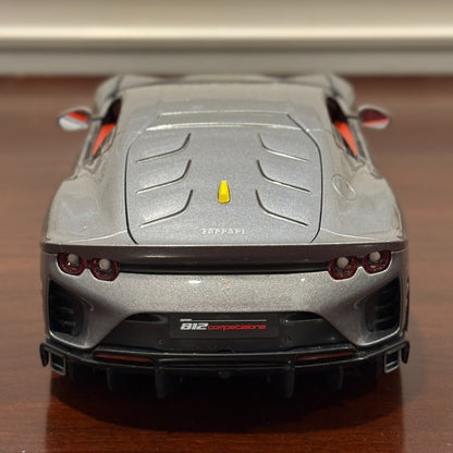 1/18 Ferrari 812 Competizione Bburago Signature | Gray - Red Interior