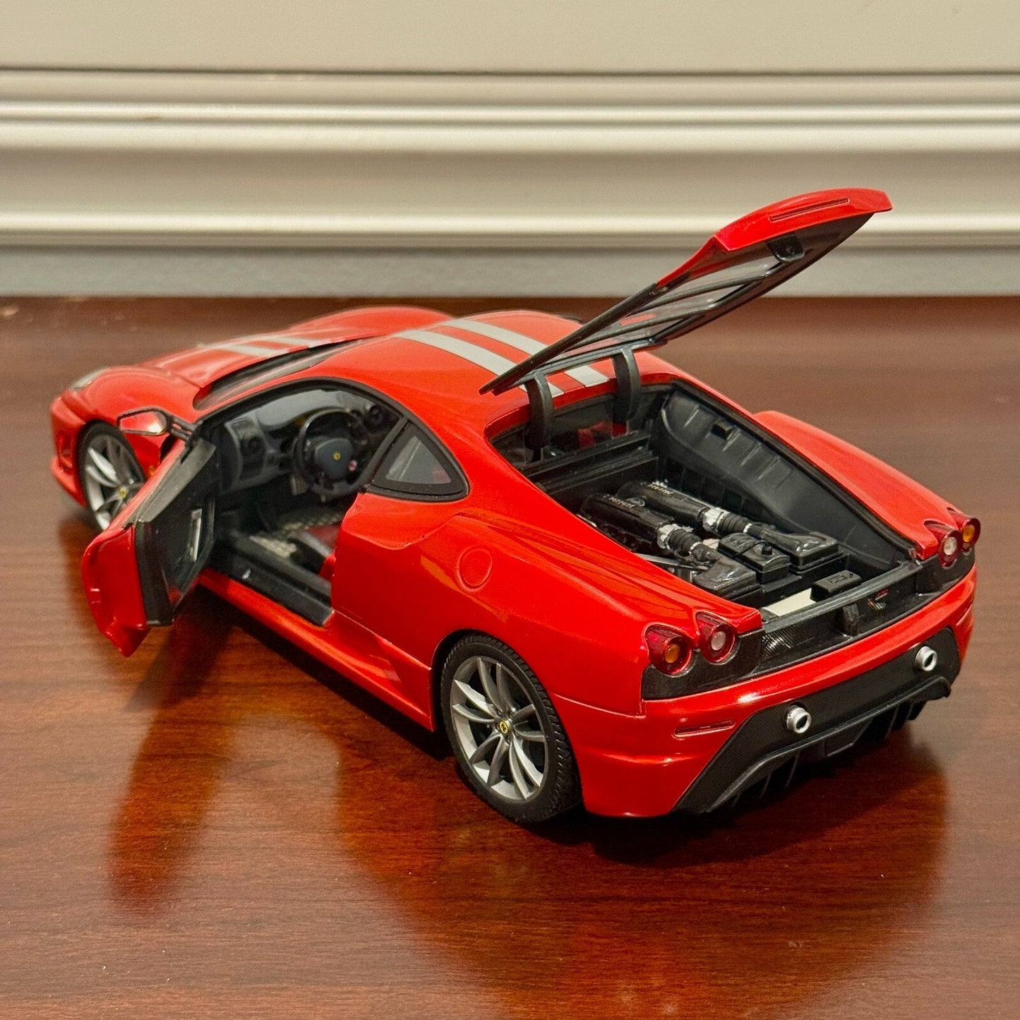 1/18 Ferrari F430 Scuderia Red with Silver Stripes Hot Wheels Elite | Open Box