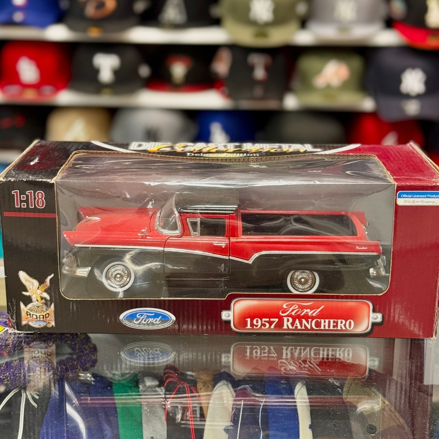 1/18 1957 Ford Ranchero Red Black Road Signature