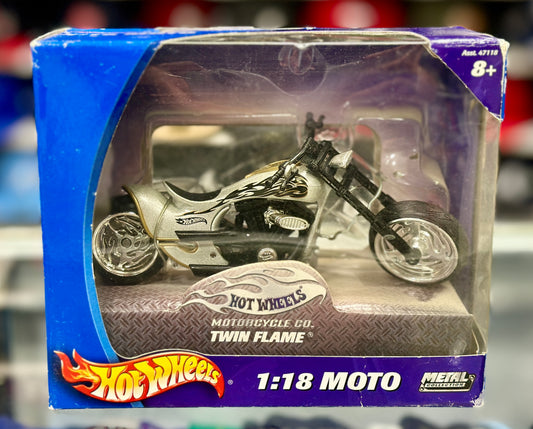 1/18 Twin Flames Motorcycle Hot Wheels Metal | New