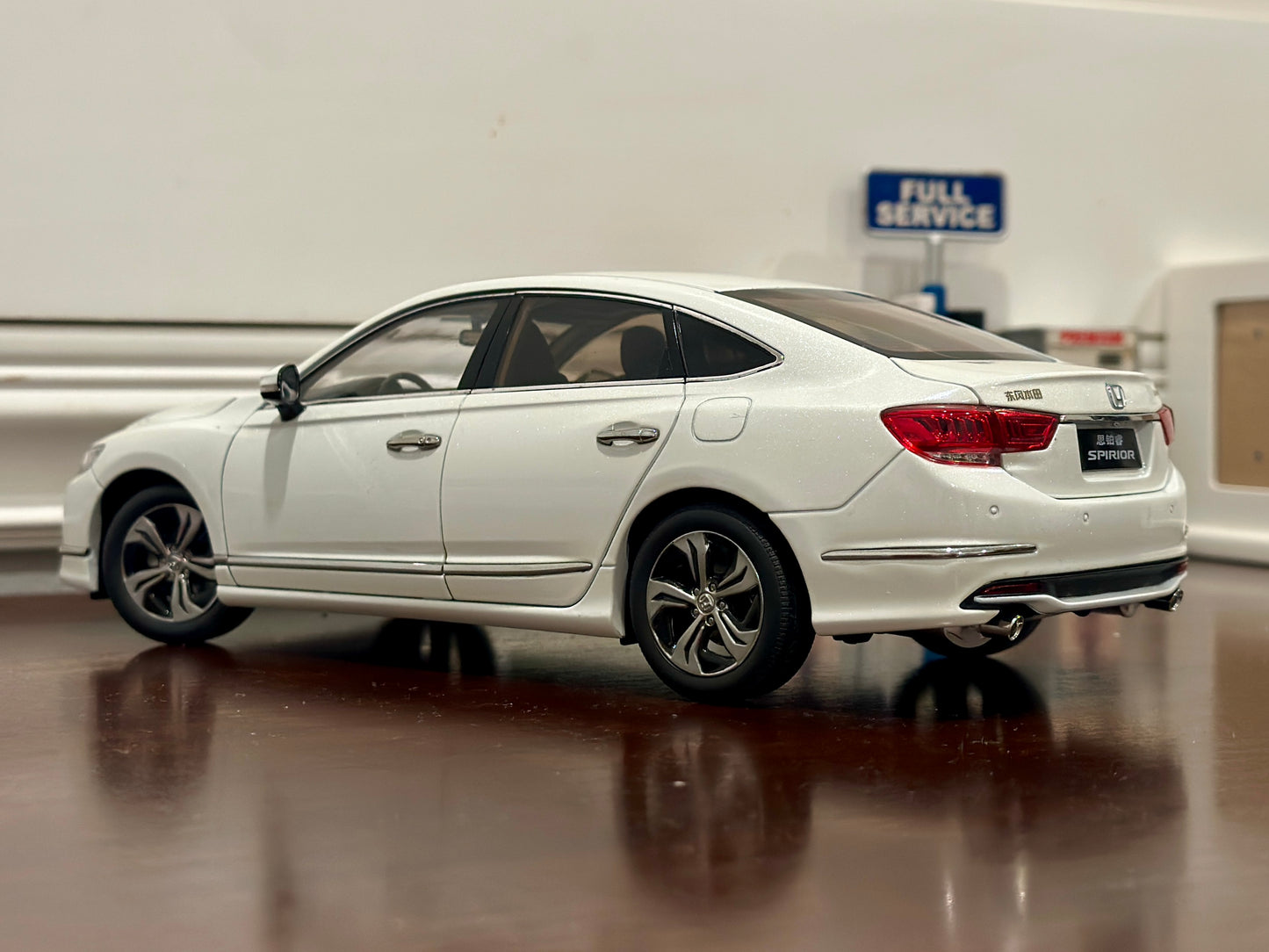 Honda Accord Sport White Sedan | Dealer Edition 1/18