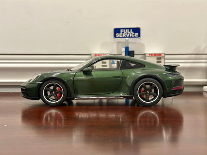 Porsche 911 992 Dakar Oak Green Metallic Norev 1/18 | With Box