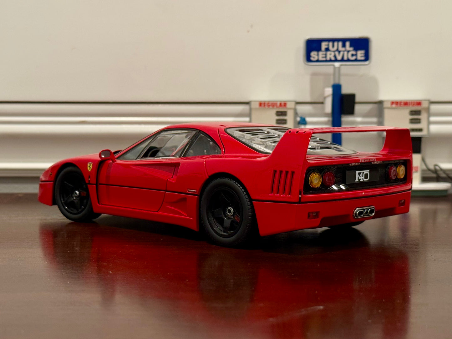Ferrari F40 Light Weight, Red | Kyosho 1/18