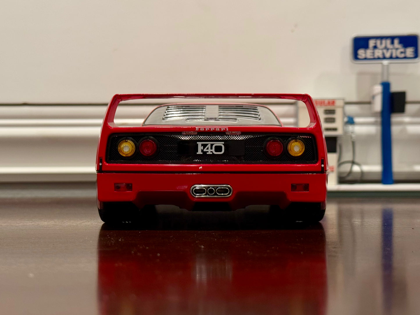 Ferrari F40 Light Weight, Red | Kyosho 1/18