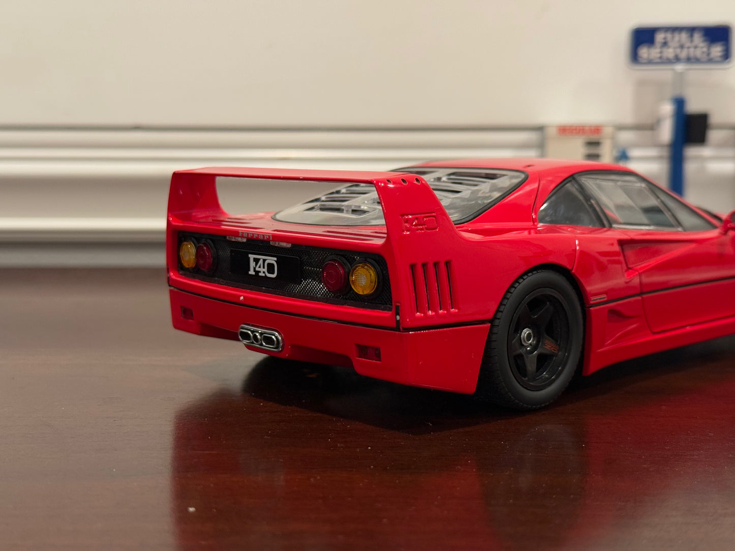 Ferrari F40 Light Weight, Red | Kyosho 1/18