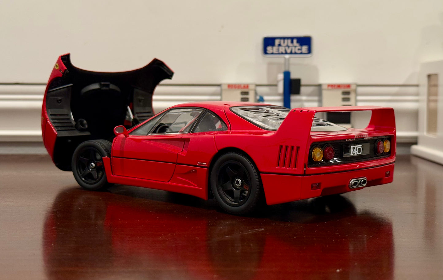 Ferrari F40 Light Weight, Red | Kyosho 1/18