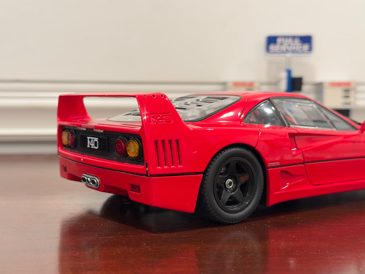 Ferrari F40 Light Weight, Red | Kyosho 1/18