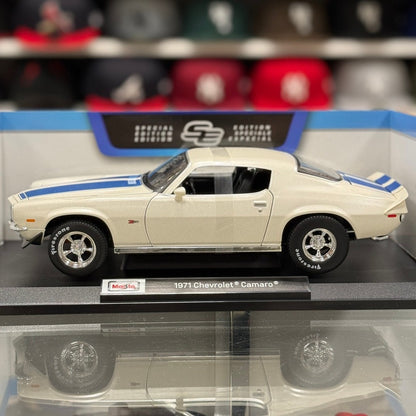 1:18 1971 Chevrolet Camaro Z28 White Blue Stripes Diecast Model Car