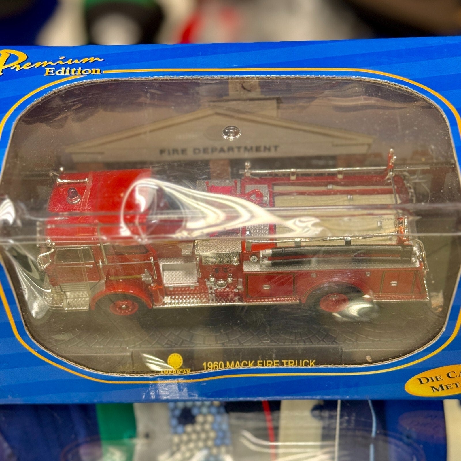 American Mint 1960 Mack Fire Truck Diecast 1/32 Scale Diecast Model Car | New - Product Image