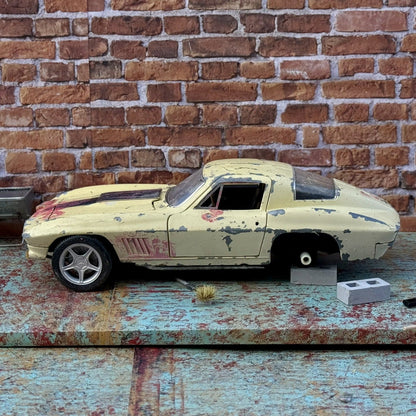 American Muscle 1967 Corvette Stingray 1/18 Scale Diecast Model Car | Parts Car - Product Image