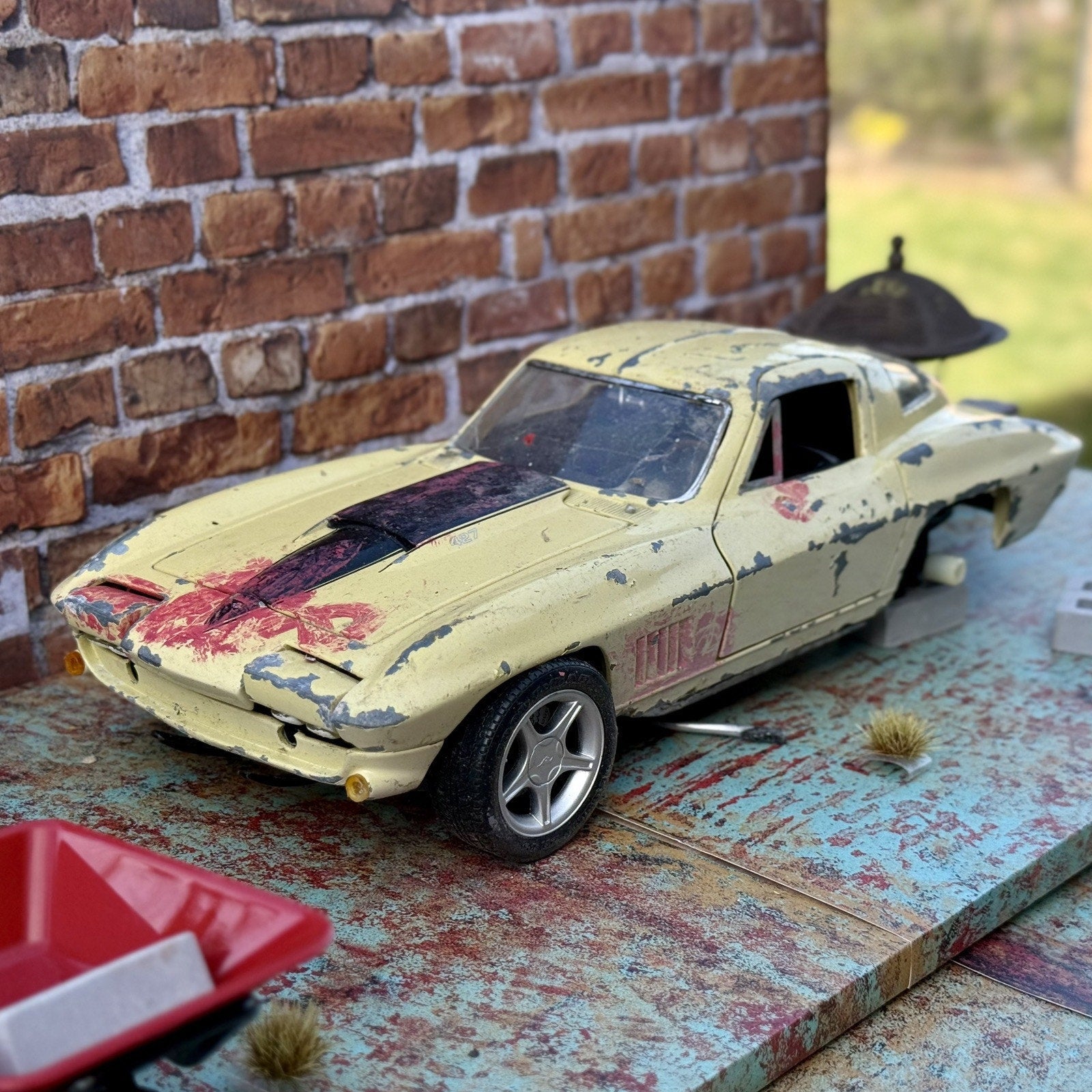 American Muscle 1967 Corvette Stingray 1/18 Scale Diecast Model Car | Parts Car - Product Image