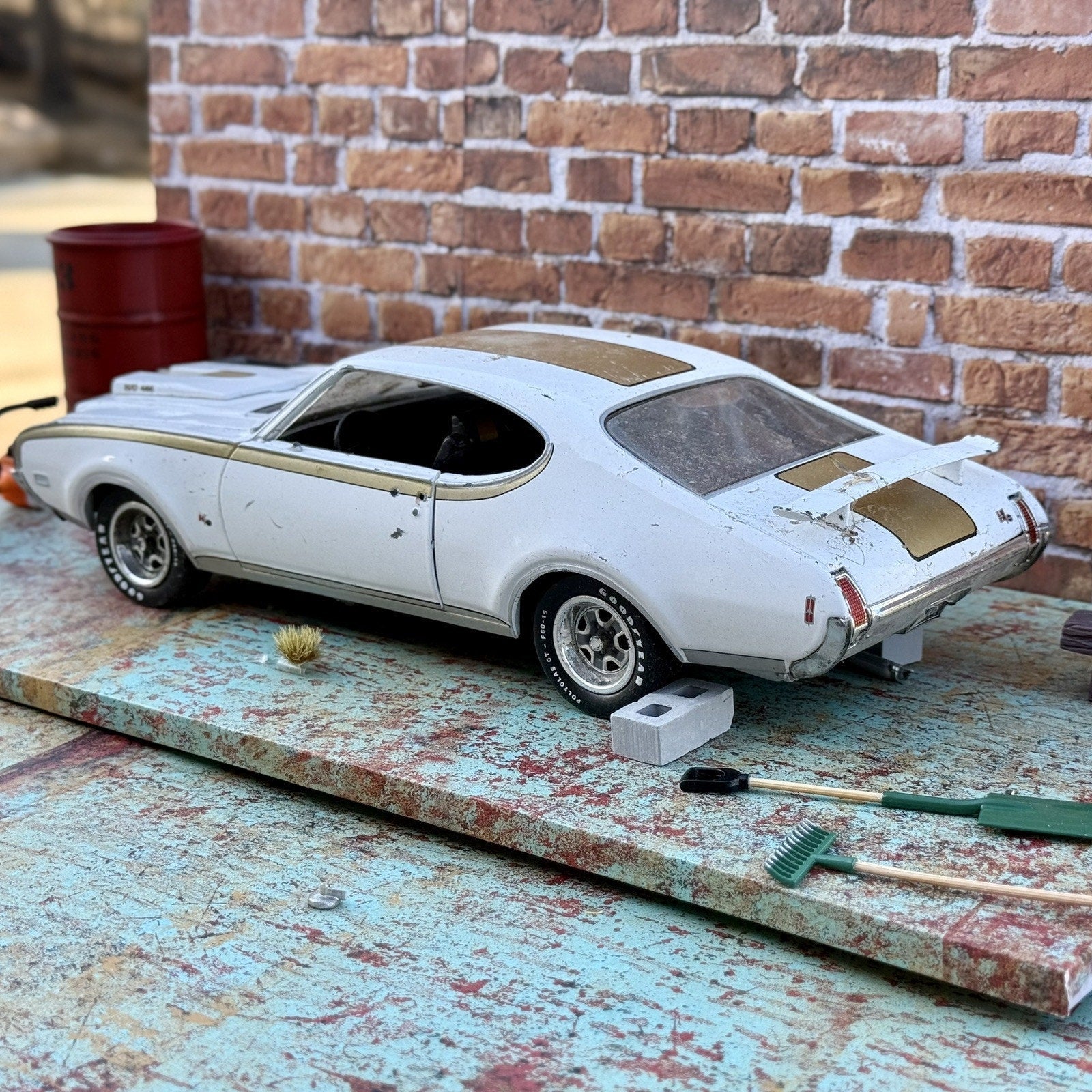 American Muscle 1969 Hurst Olds Oldsmobile 1/18 Scale Diecast Model Car | Parts Car - Product Image