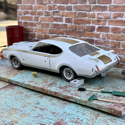 American Muscle 1969 Hurst Olds Oldsmobile 1/18 Scale Diecast Model Car | Parts Car - Product Image