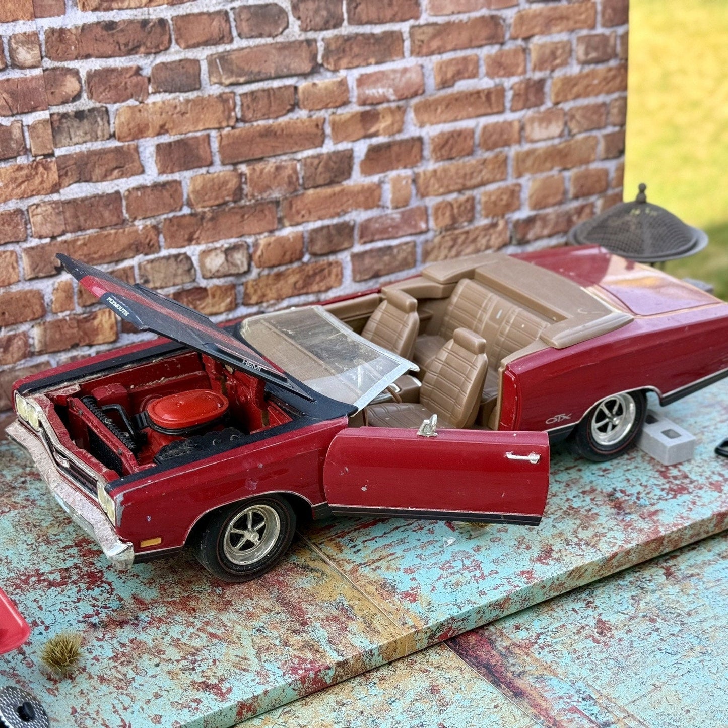 American Muscle 1969 Plymouth GTX Hemi Red 1/18 Scale Diecast Model Car | Parts Car - Product Image